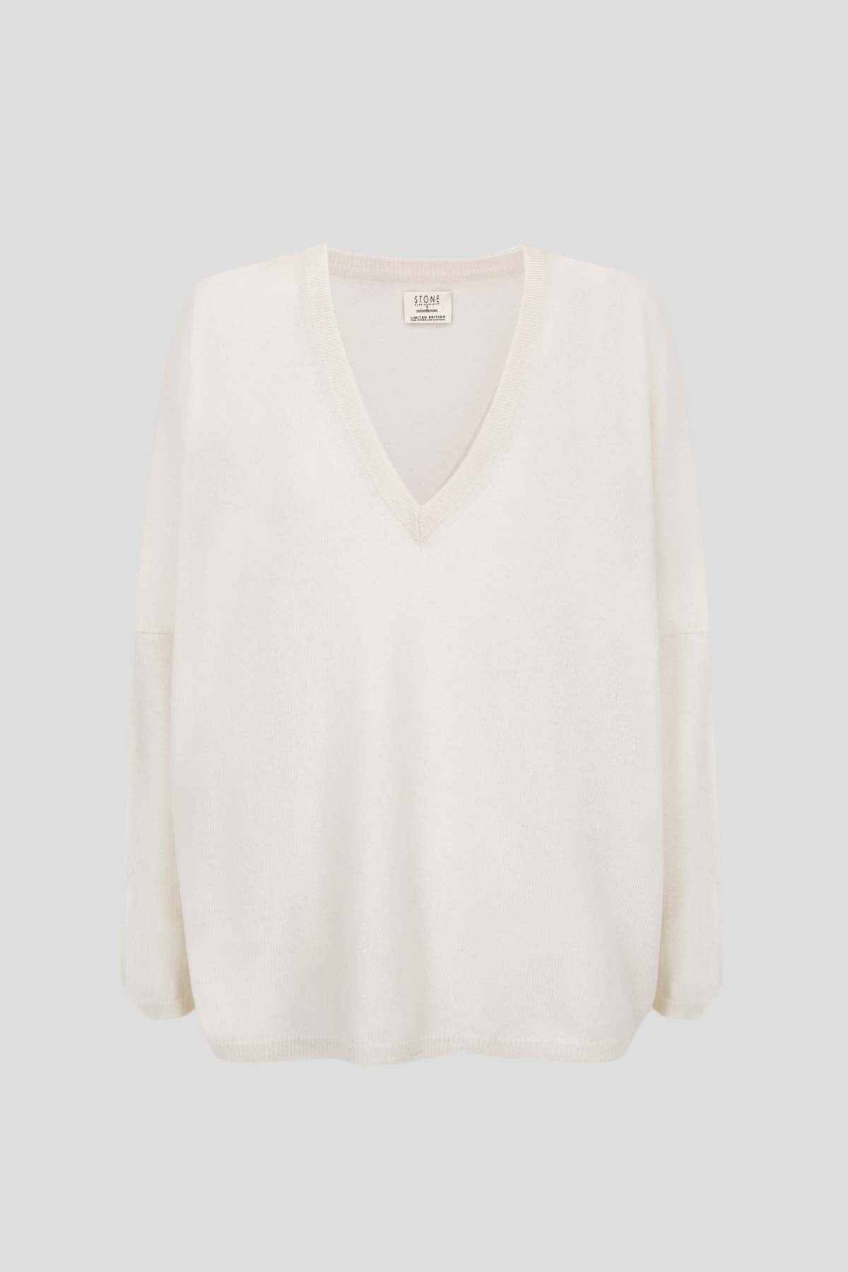 STONE  ホワイト Vネックニット Cashmere V-neck sweater – Stone
